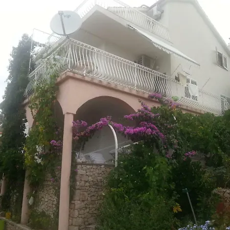 Milisa L Apartment *