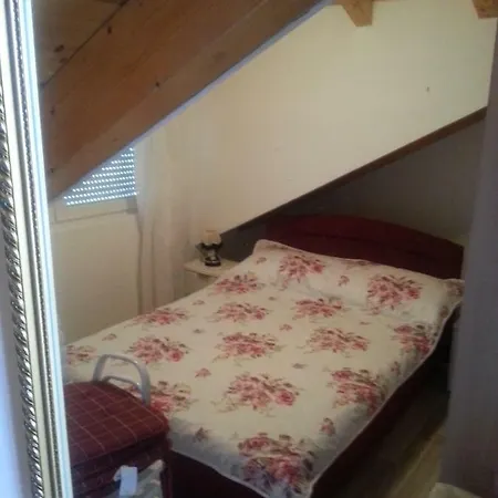 Milisa L Apartment Primosten